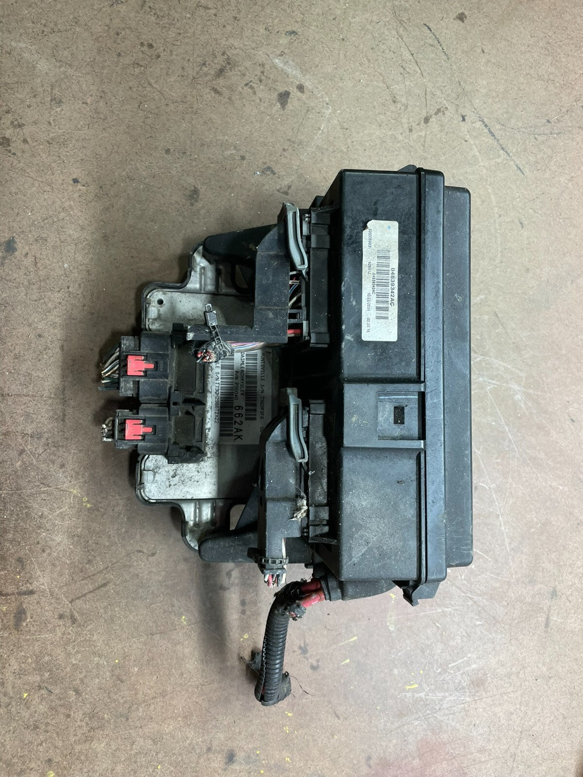 2005 Jeep Grand Cherokee Commander BCM Body Control Module V1761 DG0