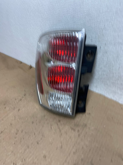 2005 to 2008 Chevrolet Equinox Left Driver Lh Side Tail Light AE9357 LK1