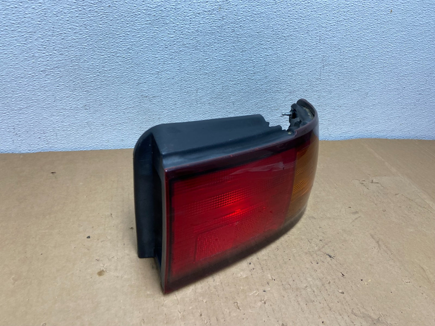 1995 - 1996 Toyota Camry Sedan Right Passenger Tail Light Lamp AC8536 DW2