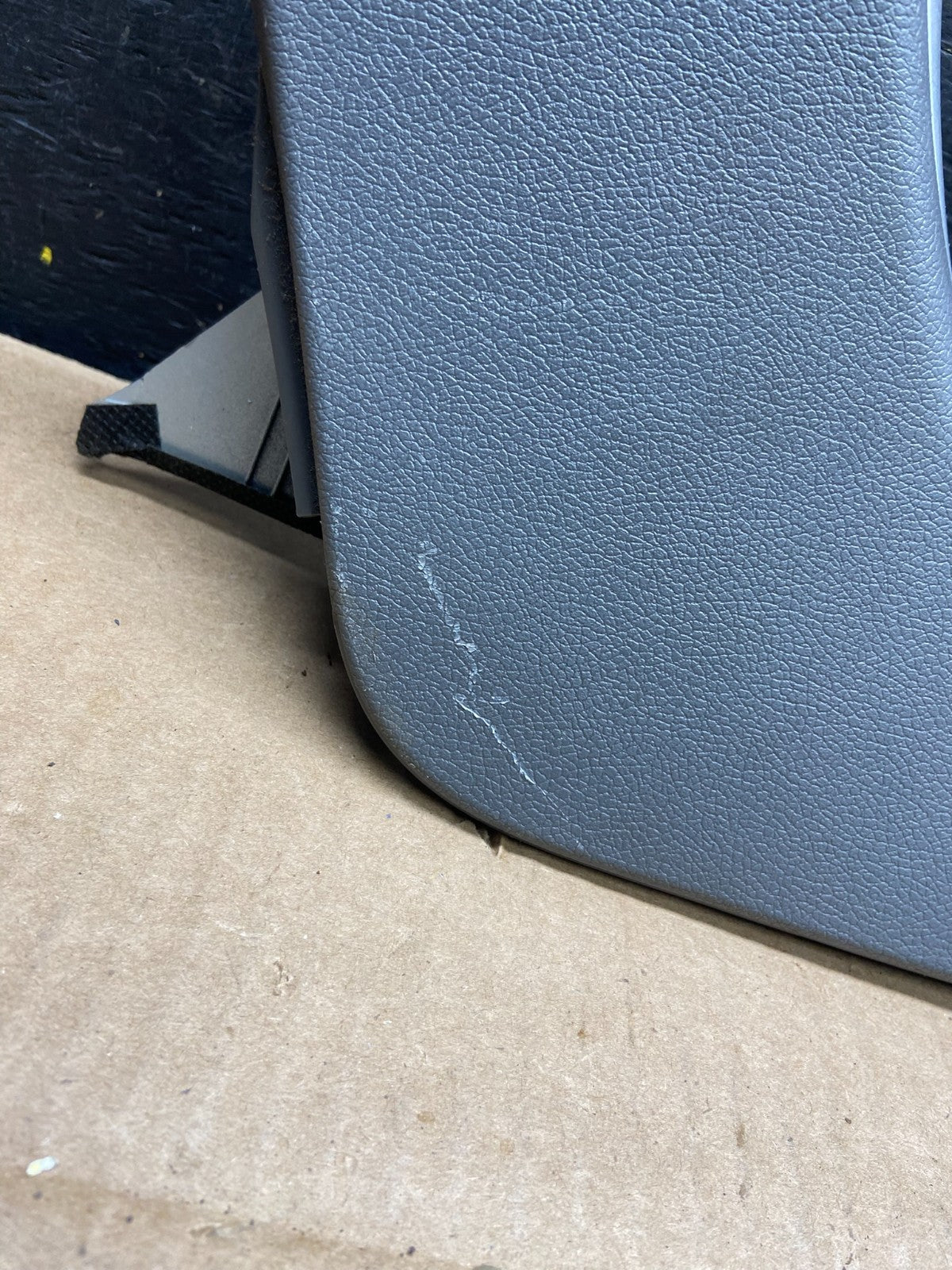 2011-2014 Hyundai Sonata Center Console Upper Left Trim Molding Bezel U6022 DG1