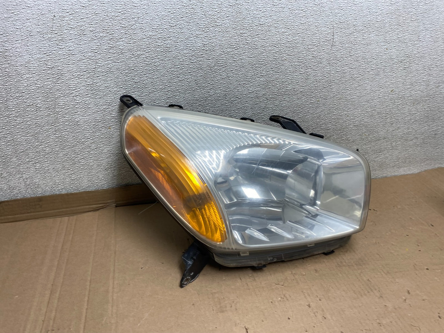 2001 - 2003 Toyota Rav4 Right Passenger RH Side Headlight Halogen Oem U7176 DW2