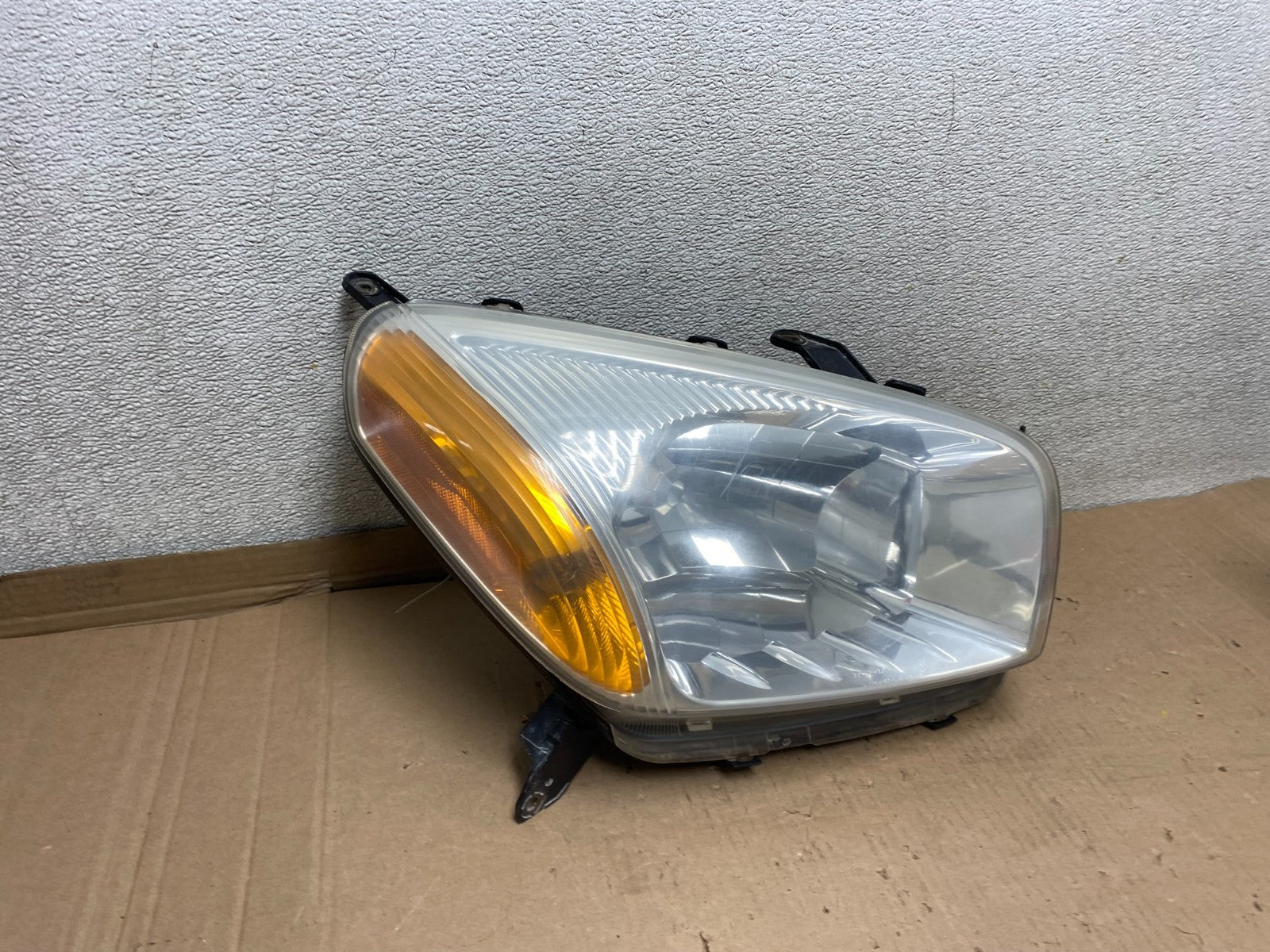 2001 - 2003 Toyota Rav4 Right Passenger RH Side Headlight Halogen Oem U7176 DW2