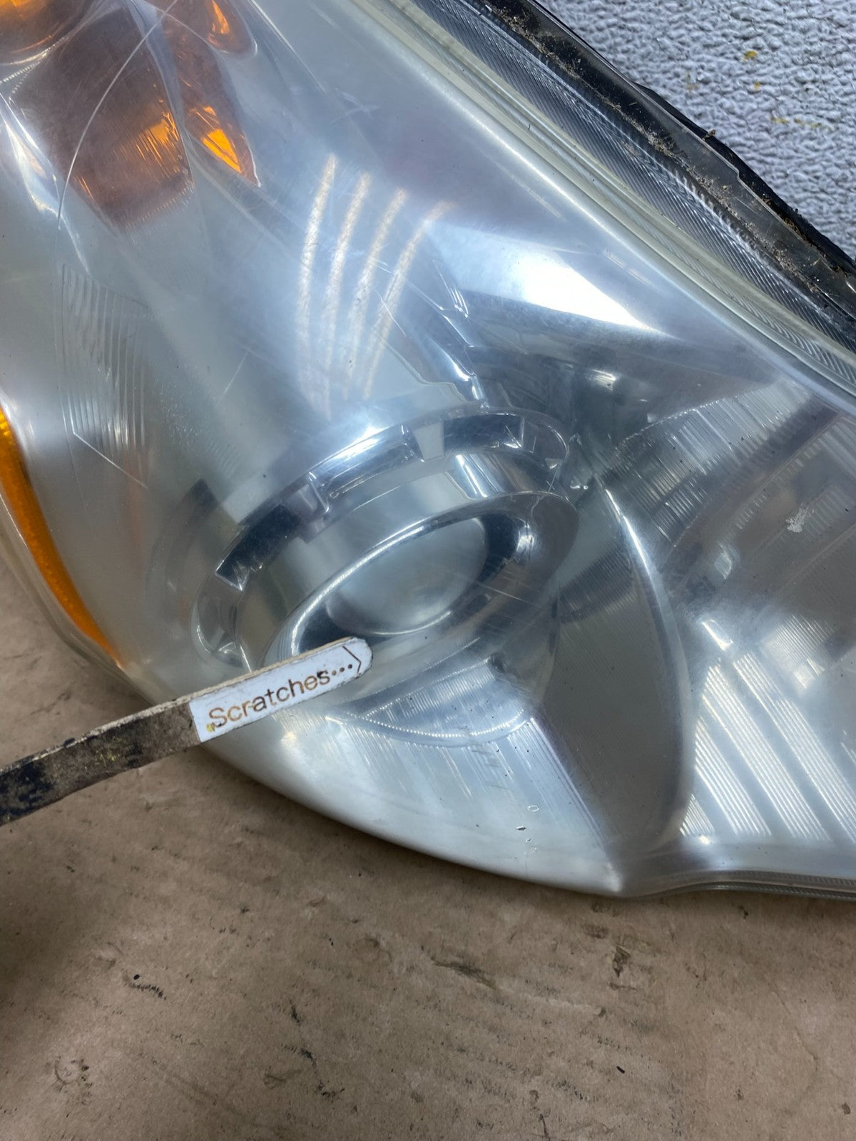2010-2012 Subaru Legacy Outback Right Passenger Headlight AH9472 DW3