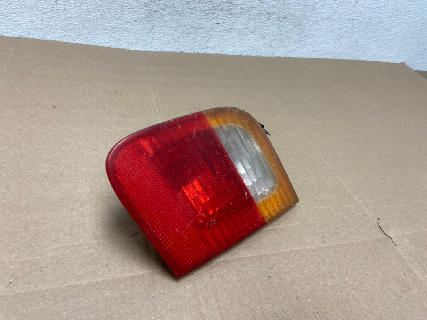 2002 - 2005 BMW 3 E46 Series Right Passenger Inner Tail Light AE4841 LK2