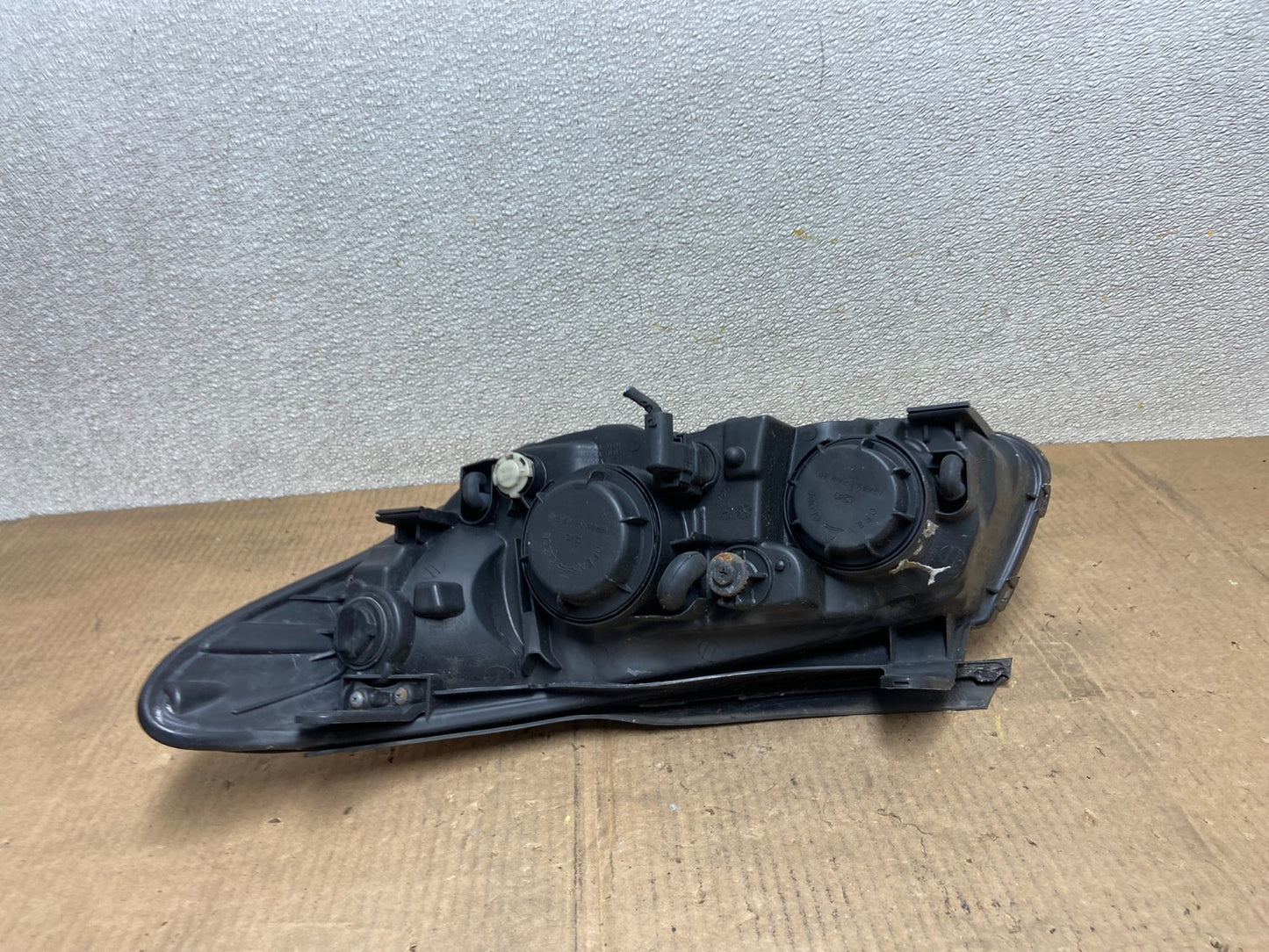 2007 2008 2009 2010 Hyundai Elantra Right Passenger Side Headlight AA64325