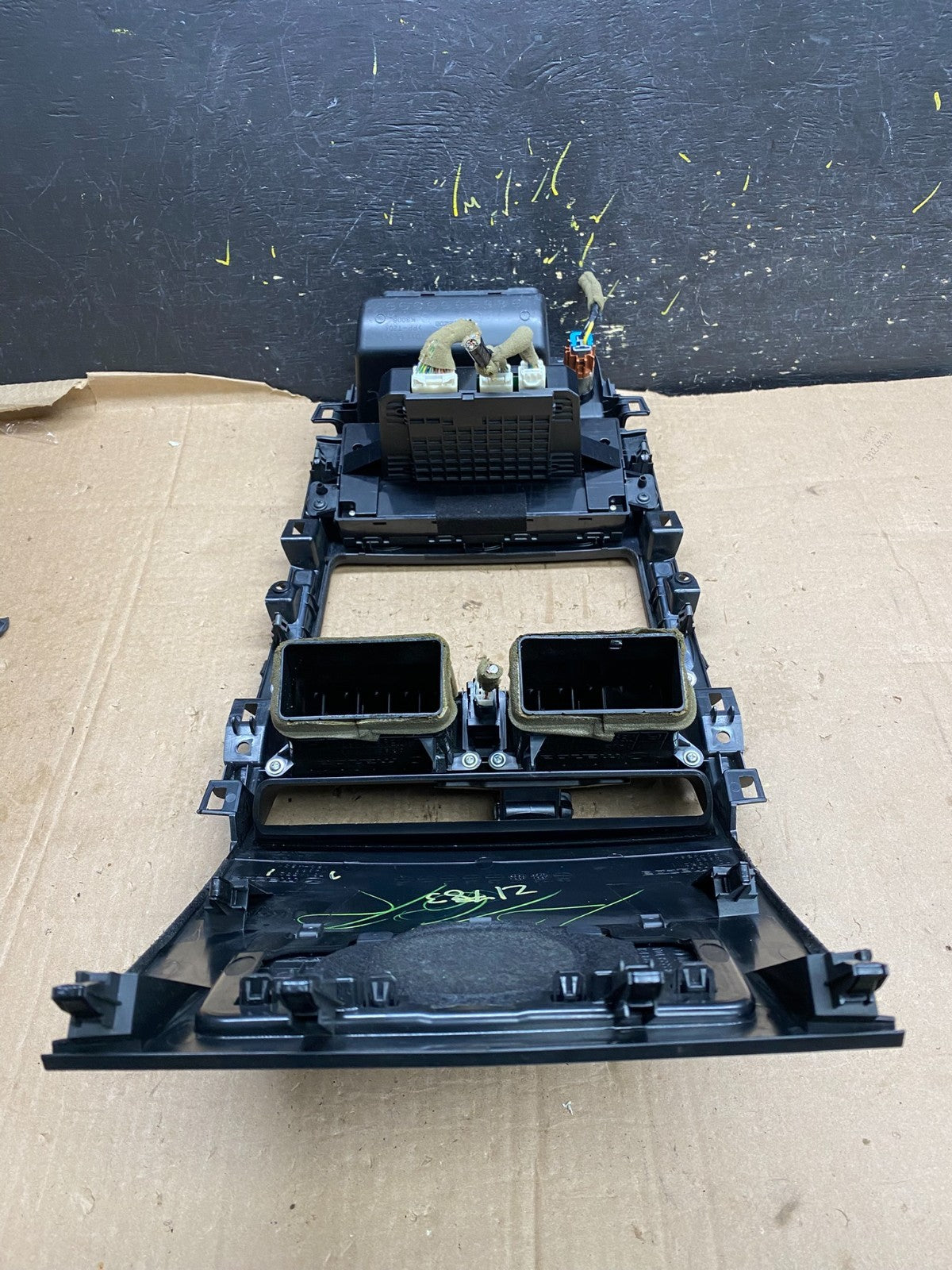 2010 - 2015 Mazda CX-9 Radio Dash Trim Bezel W/Vent AC Climate Control z1783 DG4