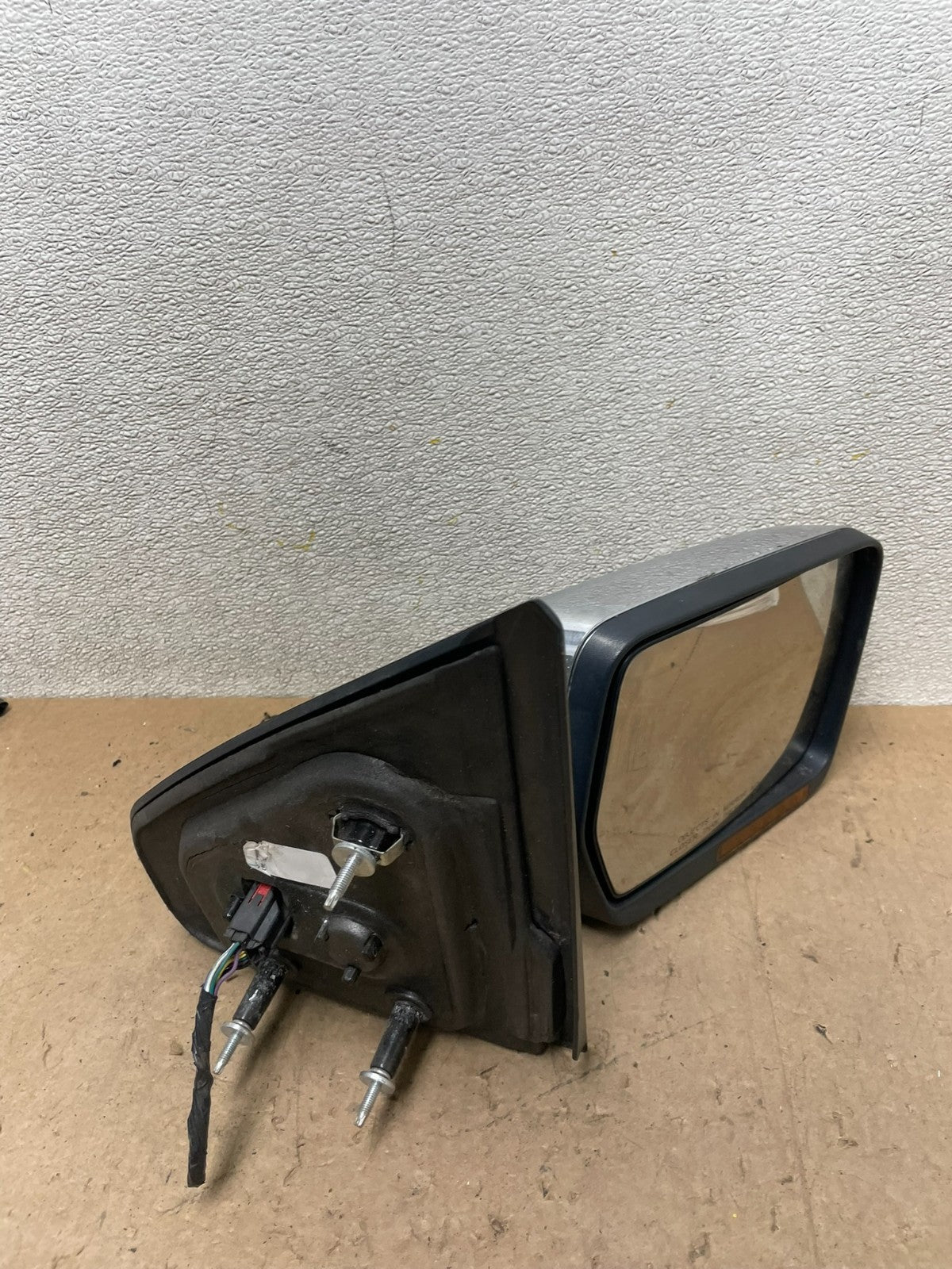 2004 to 2006 Ford F150 Right RH Passenger Turn Signal View Door Mirror W8956 DW5
