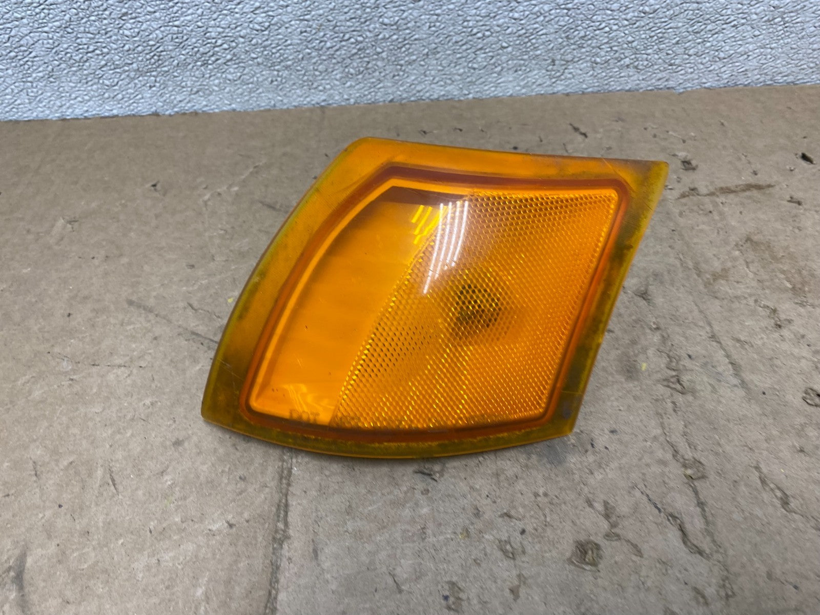2002-2004 Saturn Vue Left Driver Side Turn Signal Corner Headlight Light X22980