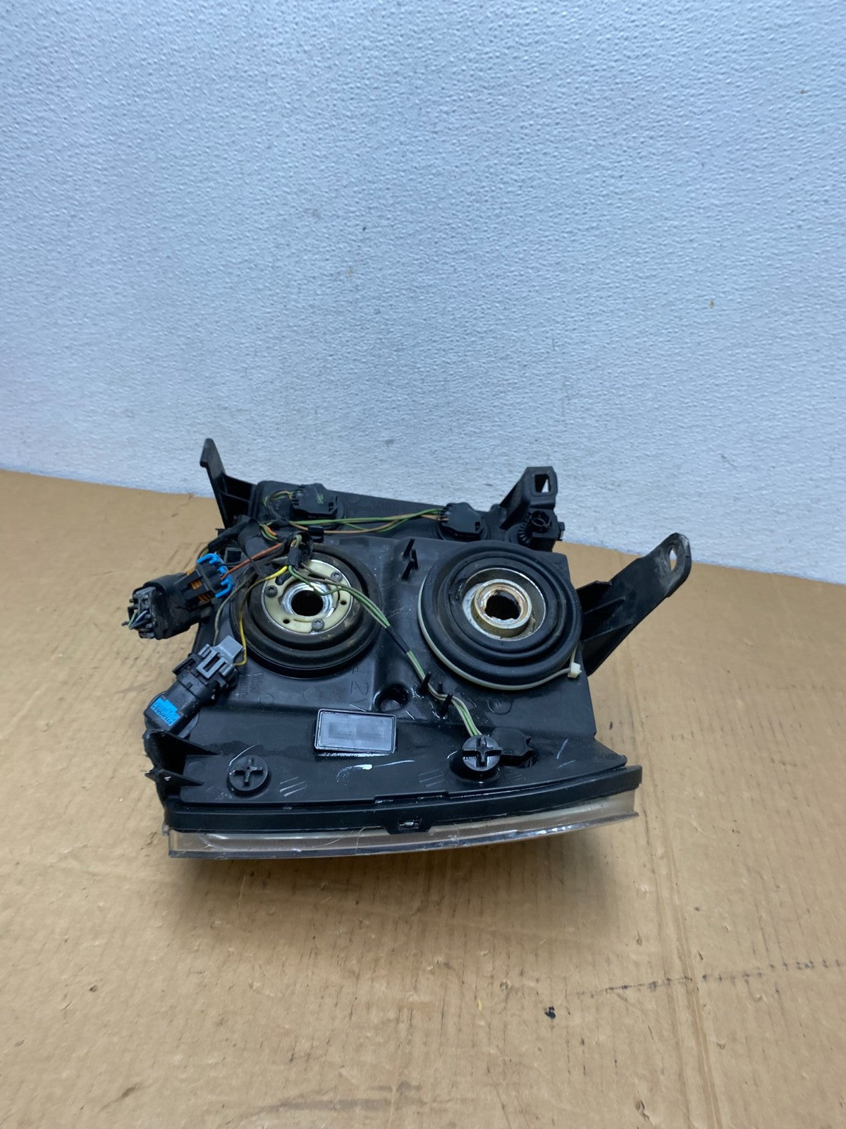 2007 - 2014 GMC Sierra Right Passenger RH Halogen Headlight AC7631 DW9