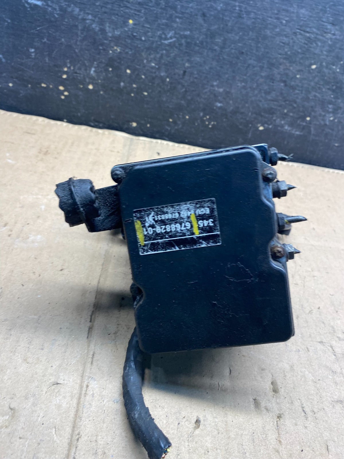 2004 to 2006 BMW X5 ABS Anti-Lock Brake Pump Module t2638 DG4