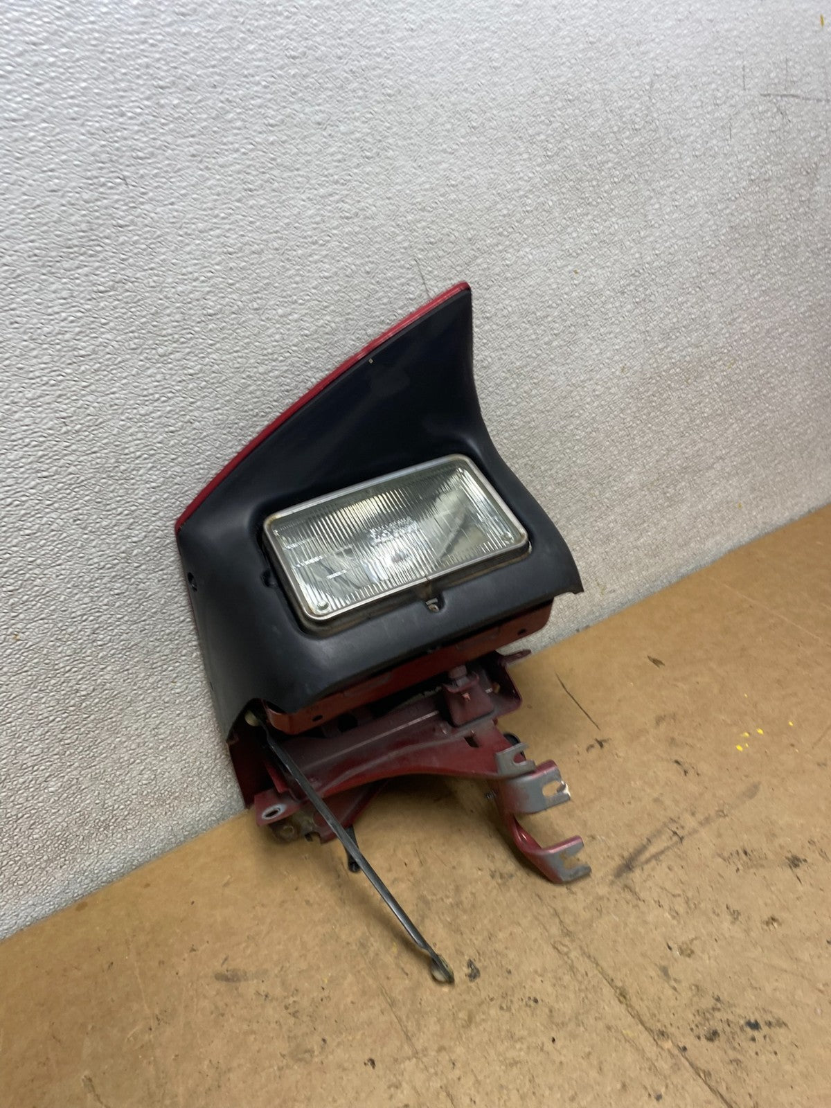 1993 to 1997 Ford Probe Left Driver LH Side Halogen Headlight X7081 PS2