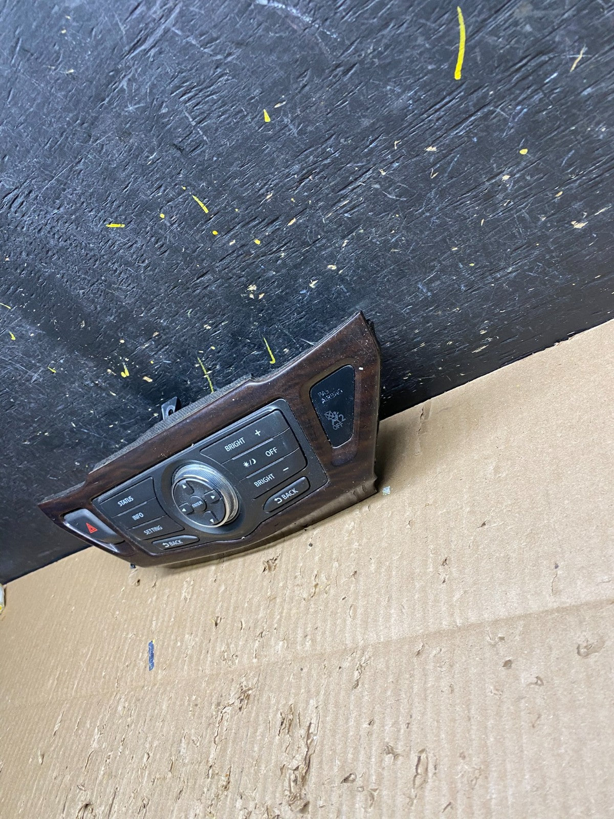 2013 to 2018 Nissan Pathfinder Radio Audio Information Control OEM V7459 DG2