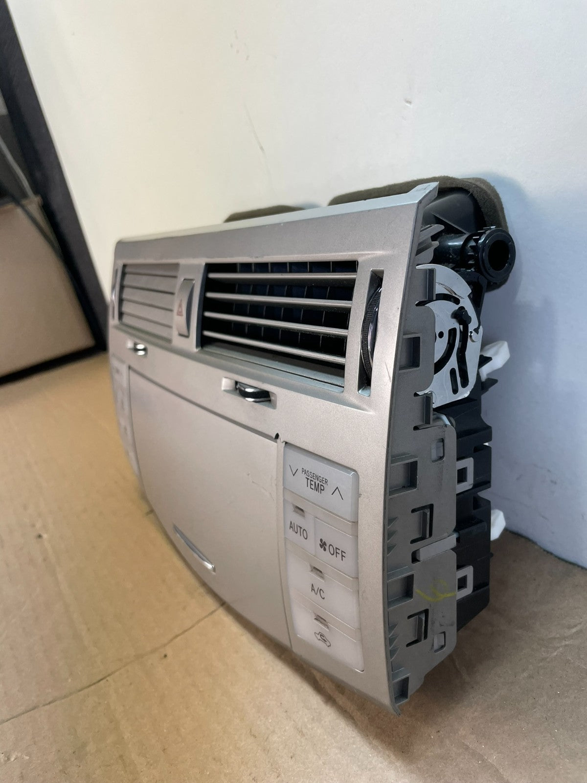 2005-2010 Toyota Avalon Climate Control A/C Heater Air Vent Panel Trim AG9943 DG1