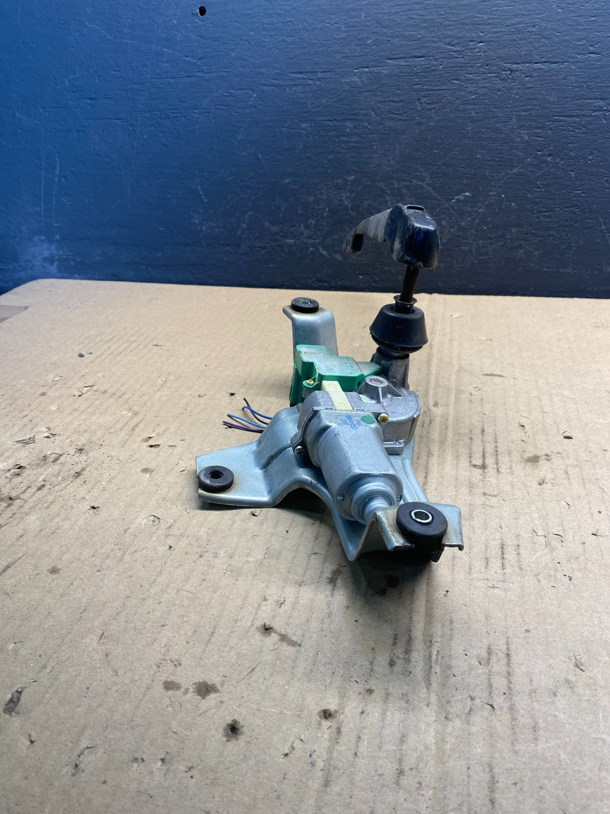 2007 to 2013 Mitsubishi Outlander Rear Windshield Wiper Motor AC09984