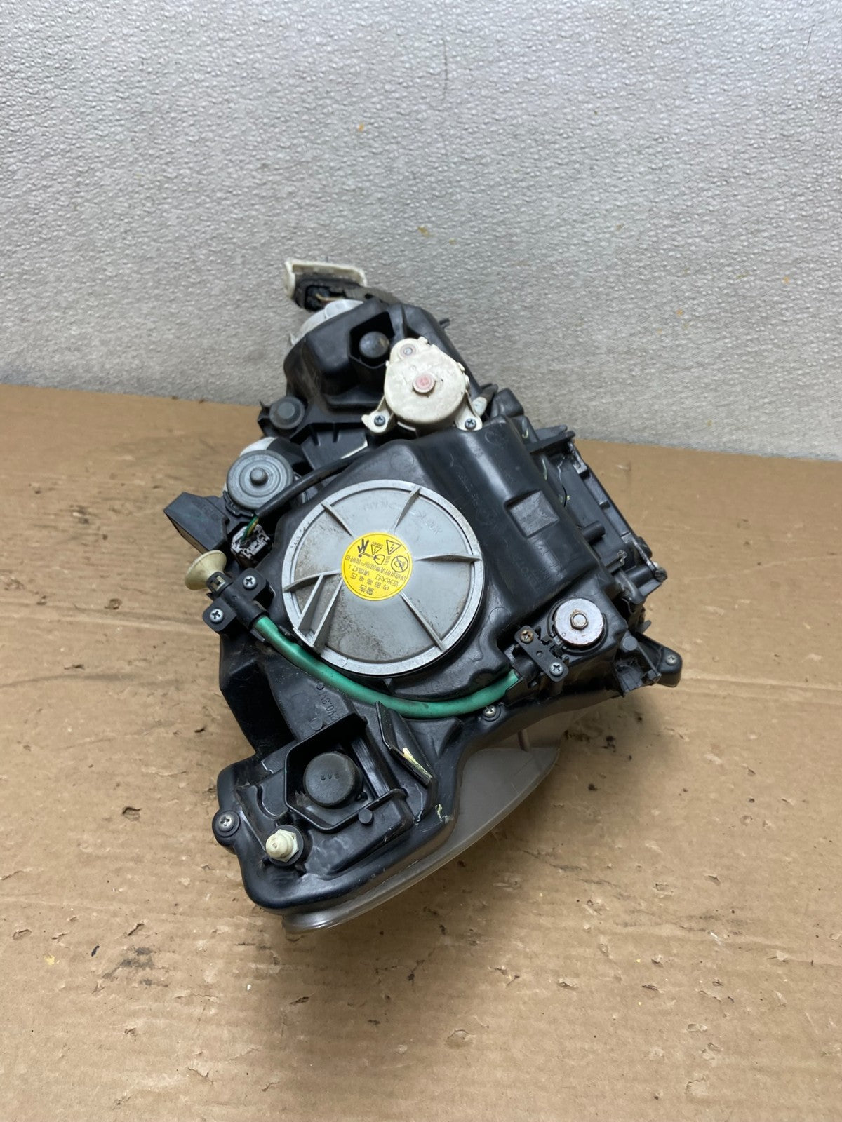 2010-2012 Lexus LS460 LS460L Left Side Driver HID Xenon Headlight AB4921 DW12