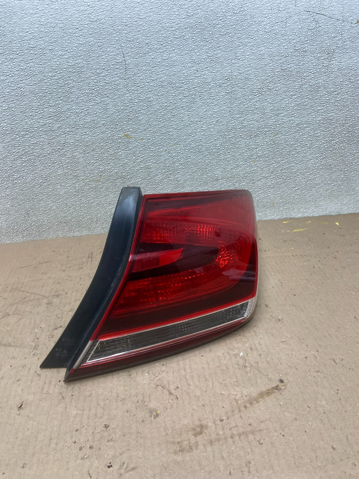 2013 to 2015 Honda Civic Sedan Right Passenger RH Side Tail Light Oem AA0509 DW0
