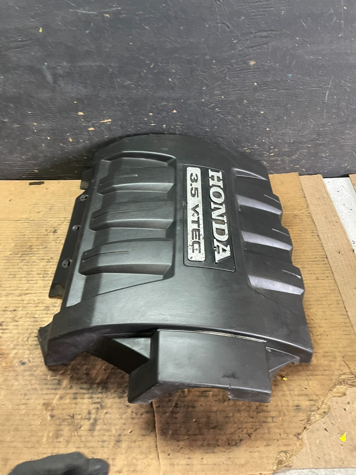 2006 to 2008 Honda Pilot Black Engine Cover OEM 3.5L Q9882 DG2