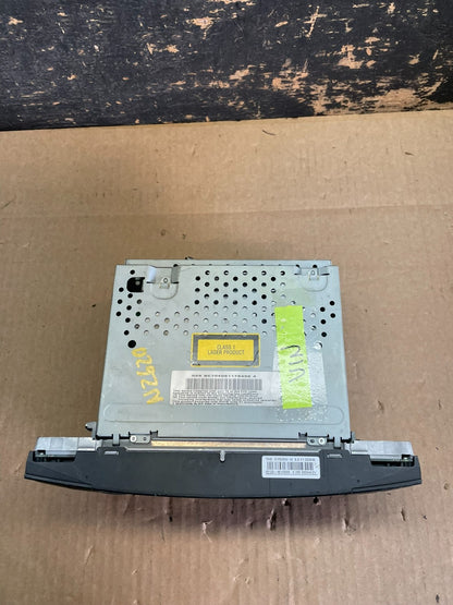 2003-2006 Mercedes Benz W211 E350 E500 Radio Screen Navigation Display AB3040 DG5