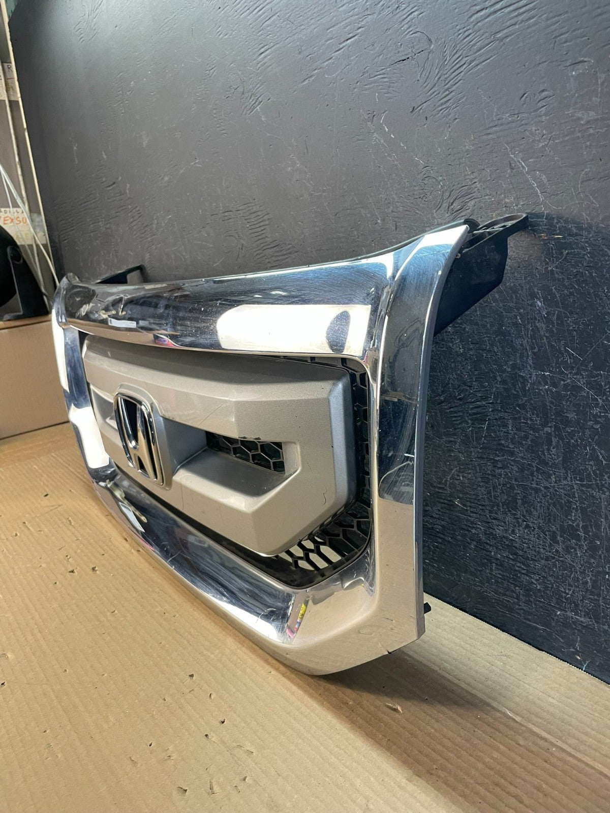 2009 to 2011 Honda Pilot Front Upper Grill Grille AF3329 DG1