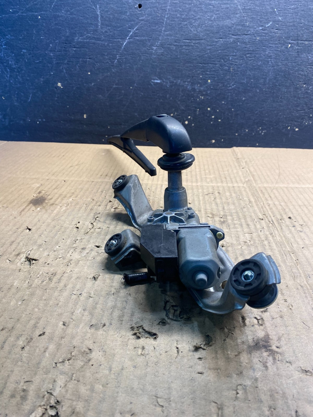 2012 to 2017 Toyota Prius V Rear Wiper Windshield Motor AA7480 DG4