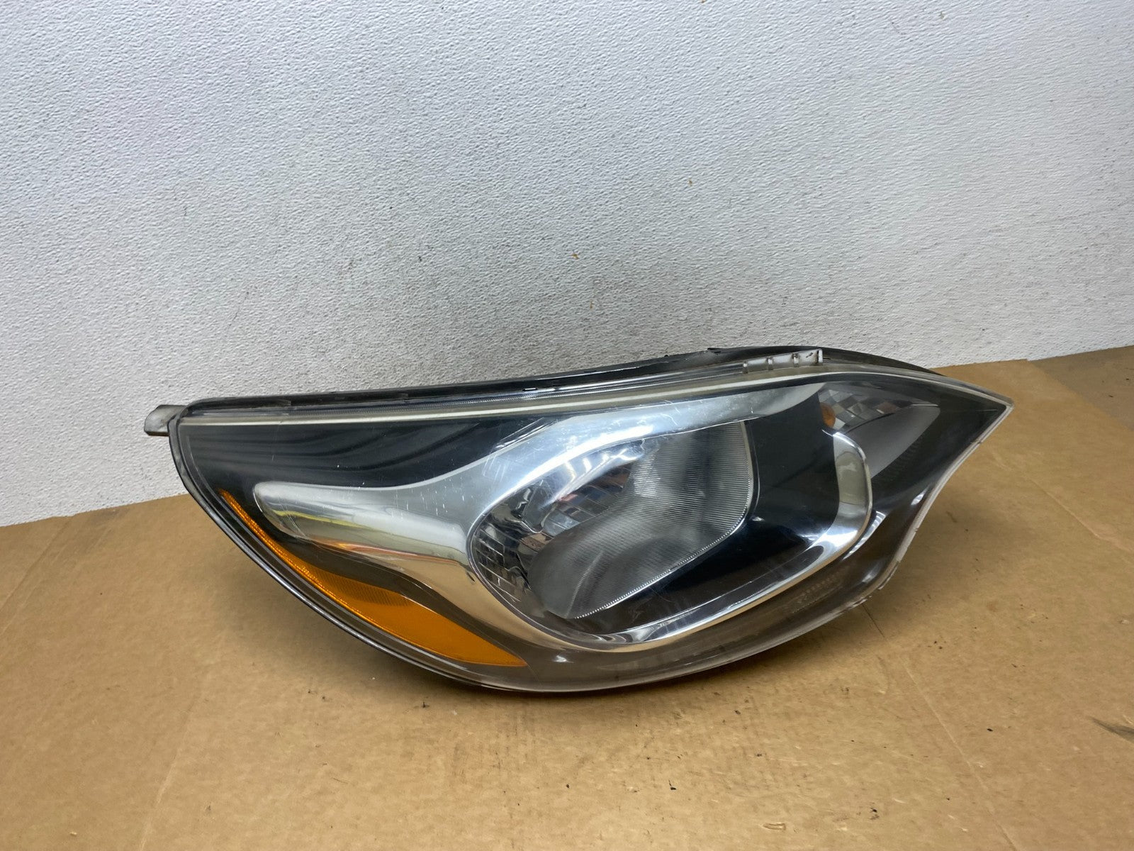 2012 to 2017 Kia Rio Sedan Right Passenger RH Halogen Headlight AE3058 DG0