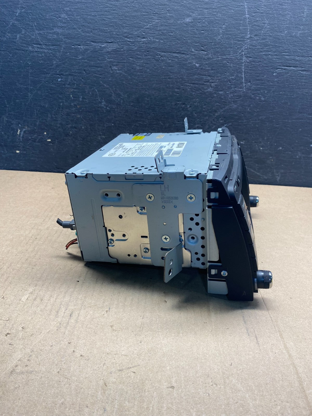 2010 - 2013 Kia Sportage AM FM Radio Navigation Screen CD Player AE7402 DG2