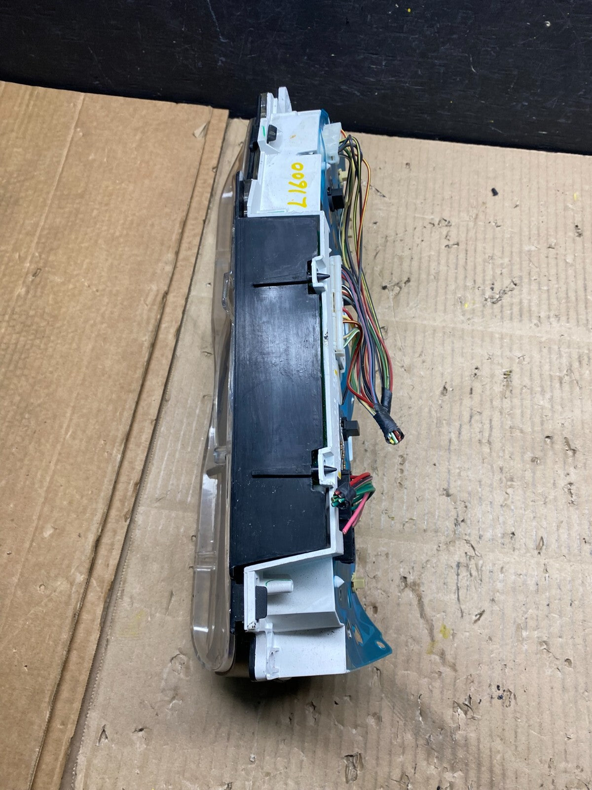 2001 - 2002 Ford Econoline E250 E350 Van Speedometer Instrument Cluster L1600 DG4