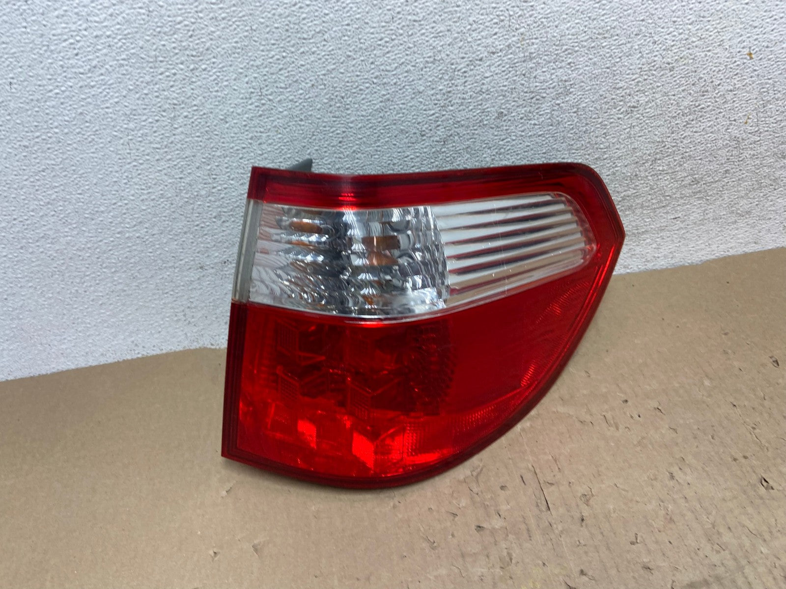 2005 2006 2007 Honda Odyssey Right Passenger RH Side Tail Light AG6999 LK0