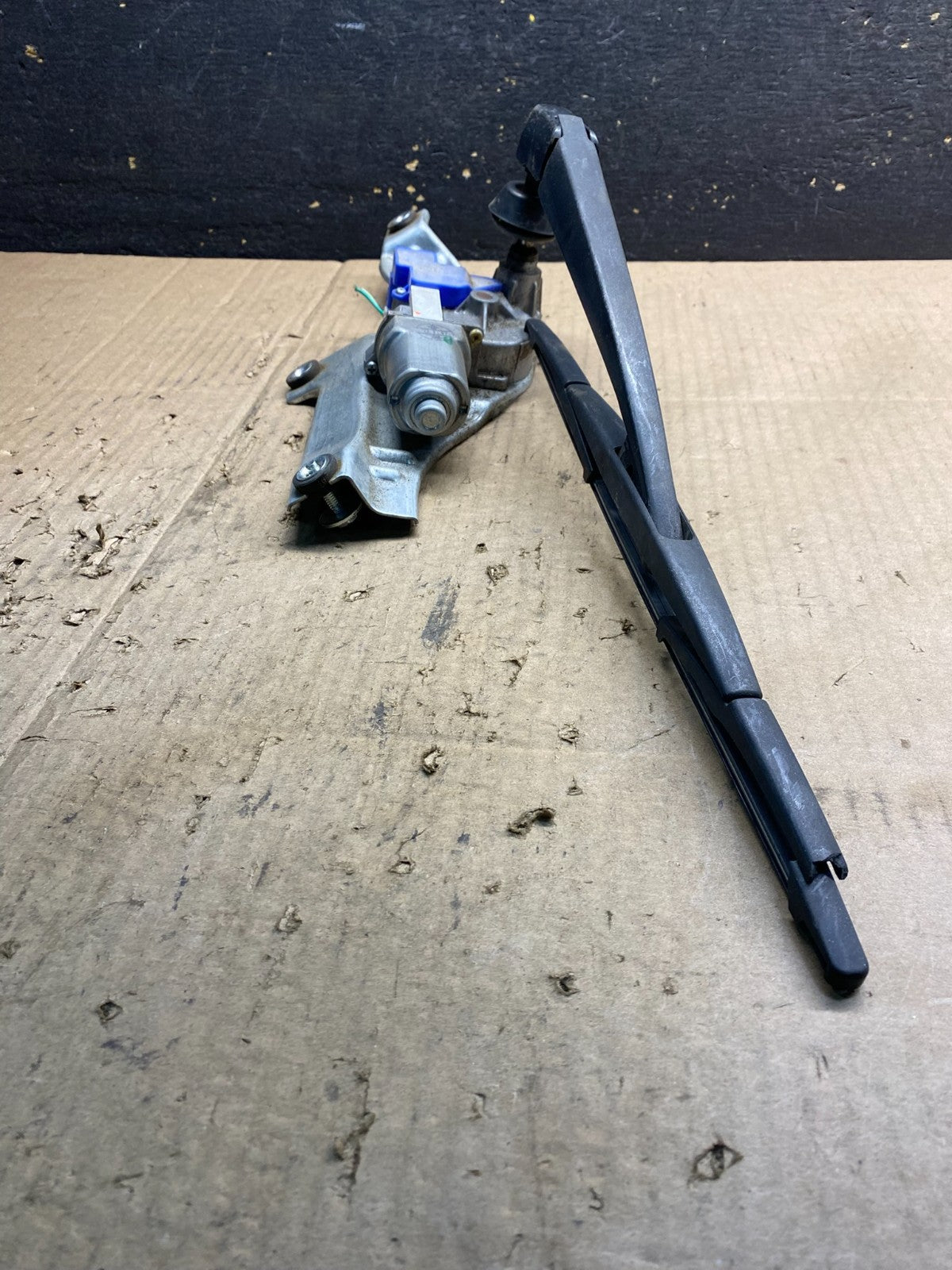 2009 to 2013 Subaru Forester Rear Windshield Washer Wiper Motor AB04072