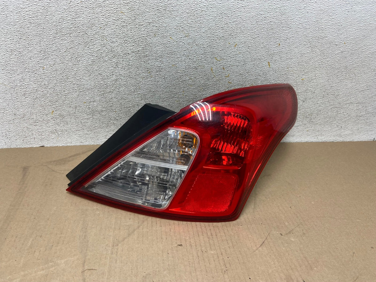 2012-2019 Nissan Versa Sedan Right Side Passenger Rh Tail Light AH6685 LK0