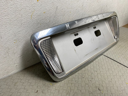 2002 to 2005 Hyundai XG350 Rear Trunk Panel License Plate Trim A1914 OEM DG11