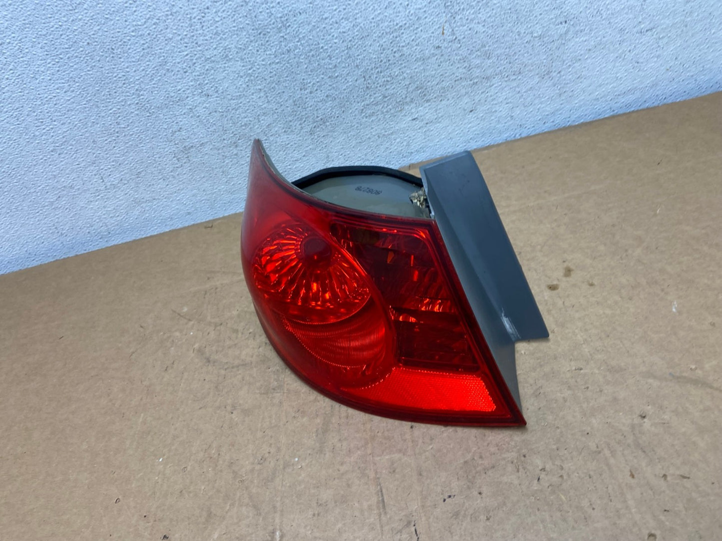 2007 to 2010 Hyundai Elantra Sedan Left Driver Side Tail Light AD6187 LK1