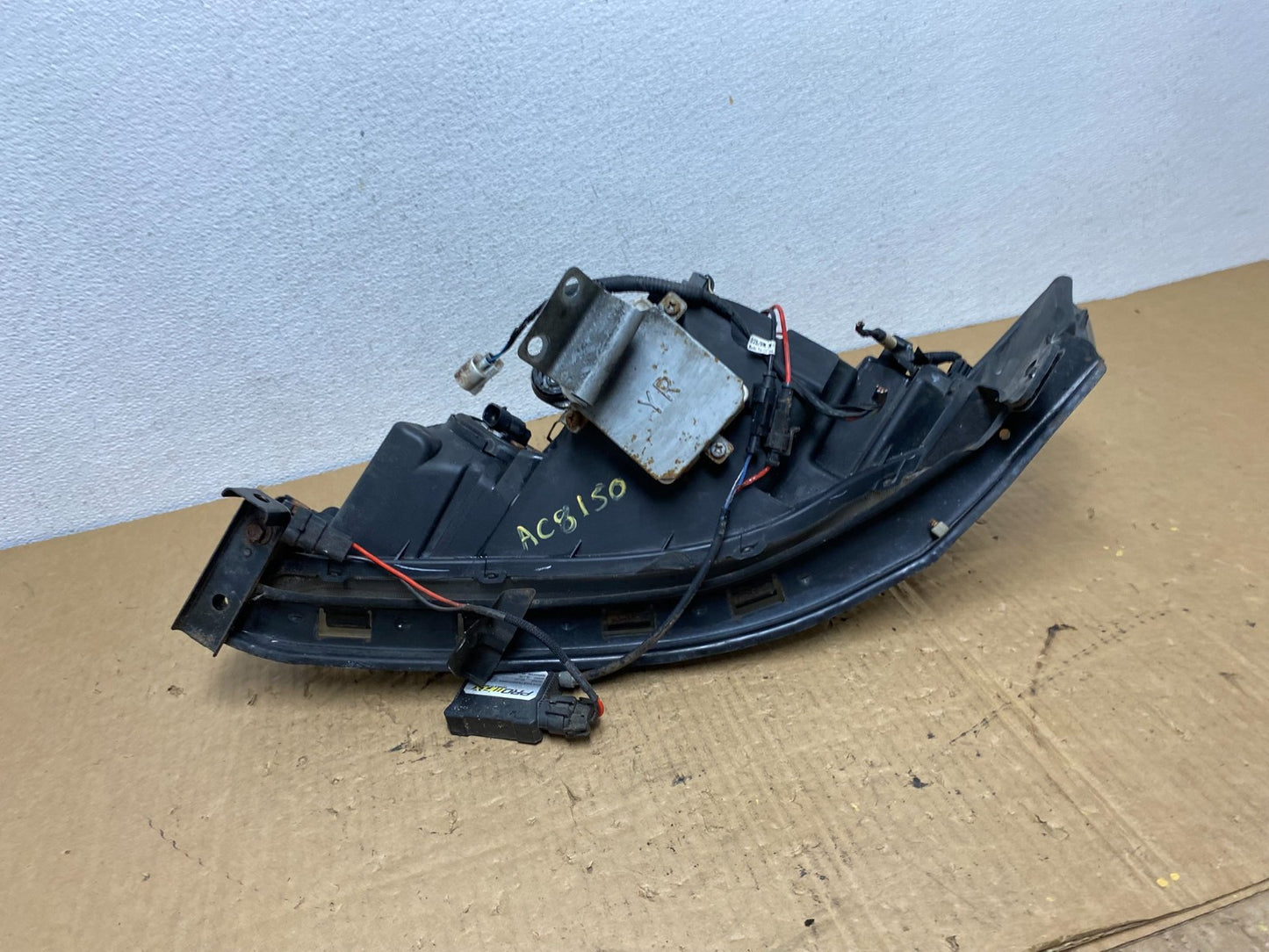 2004 2005 2006 Acura TL Headlight Right Passenger Side Xenon HID AC8150 DW8