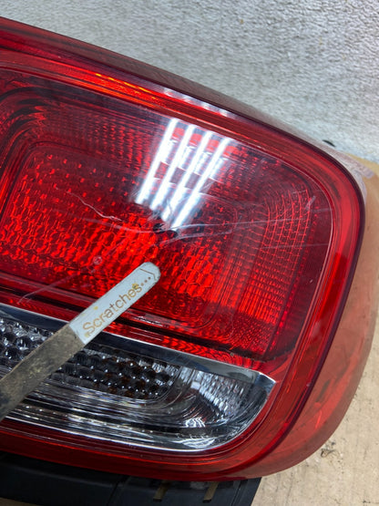 No Led Trim 2013-2015 Chevrolet Malibu Right Passenger Side Tail Light AI9125 LK3