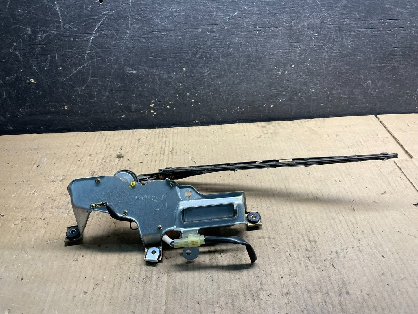 2003 to 2005 Subaru Forester Rear Wiper Motor 86510SA070 W7214 PS4