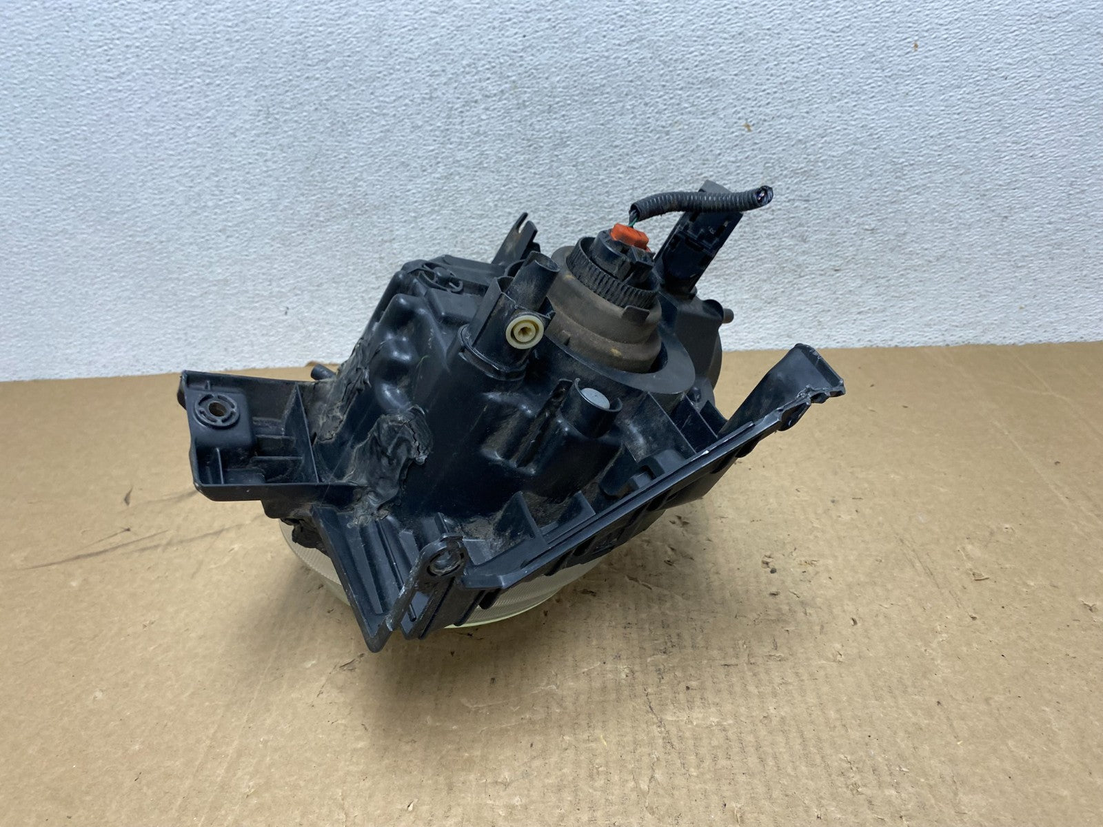 2011 to 2014 Nisan Juke Left Driver LH Side Headlight AG0559 DW6