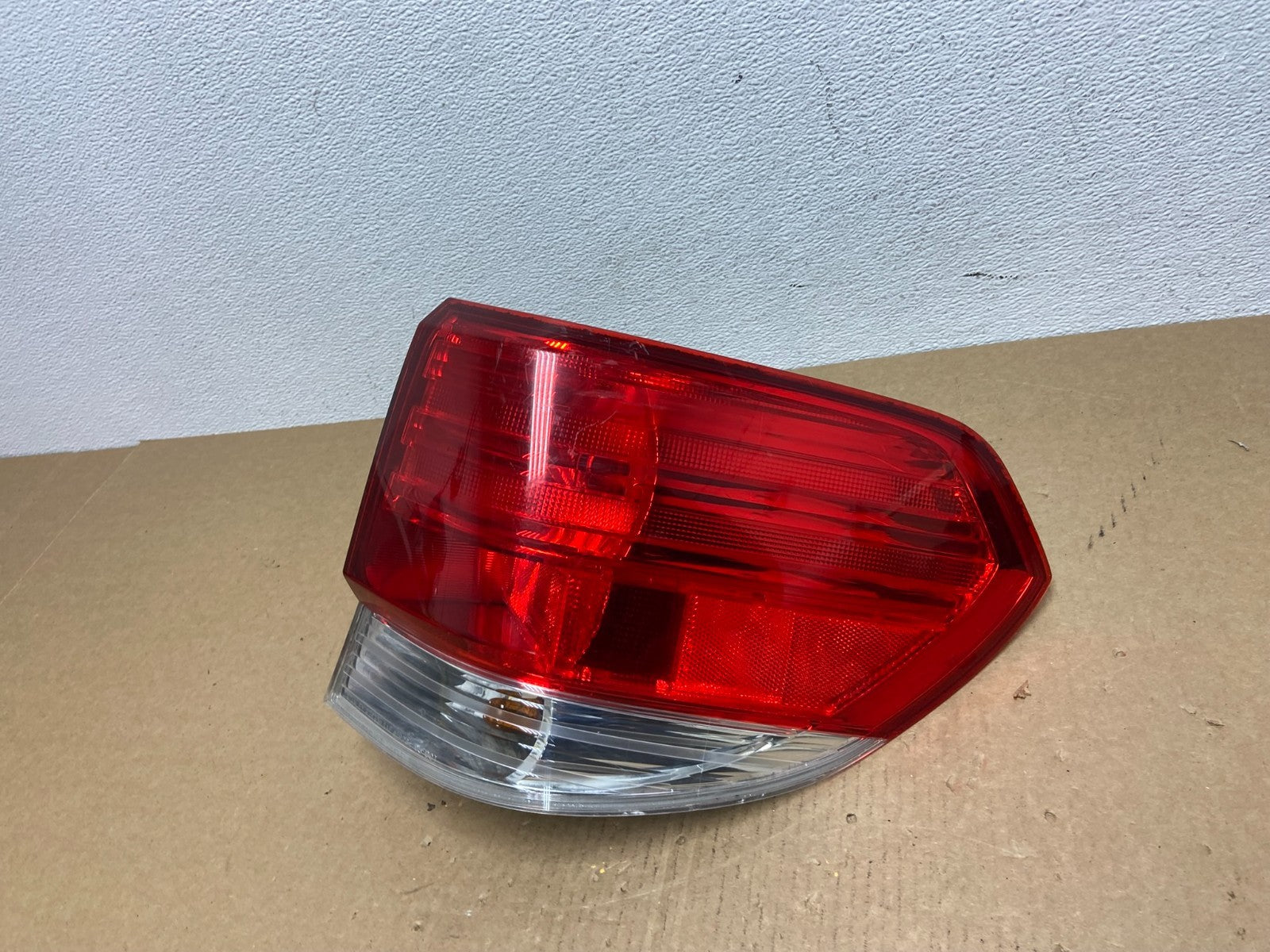 2008 2009 2010 Honda Odyssey Right Passenger Side Tail Light AC1136 DW1
