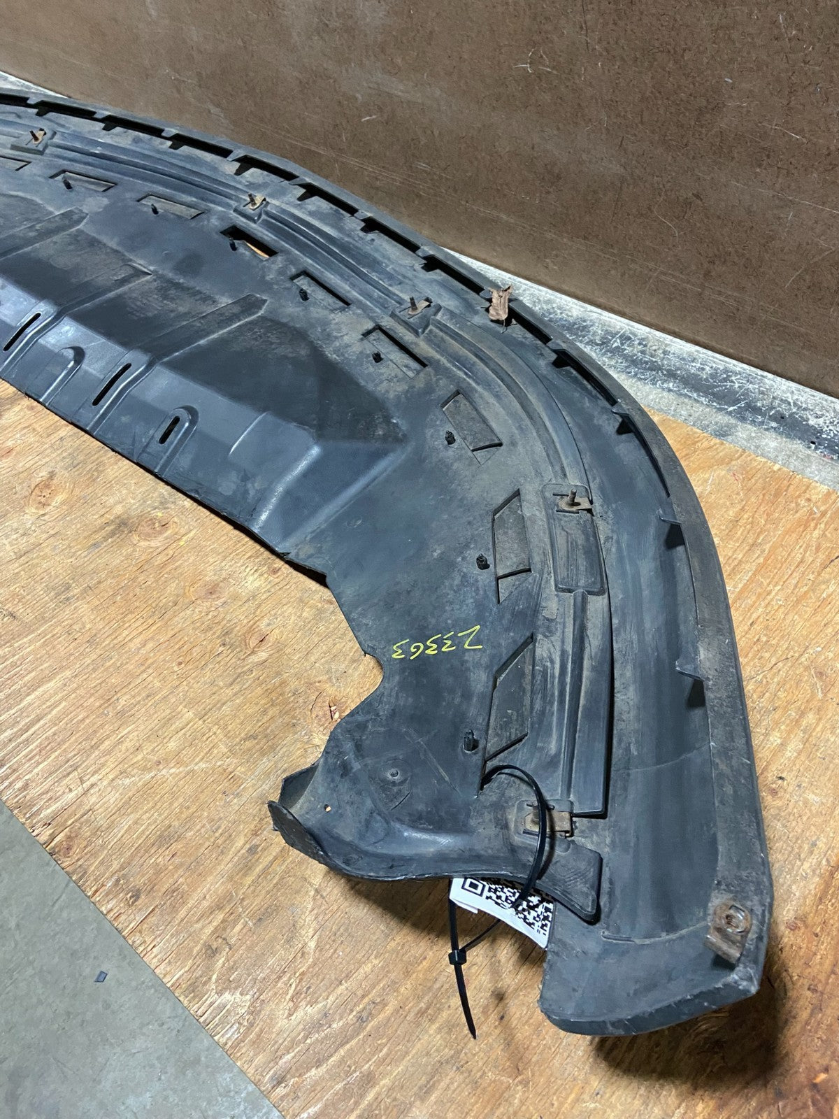 2013-2016 Lincoln MKS Front Bumper Lower Valance Panel da5317f775-aaw Z3363 PS6