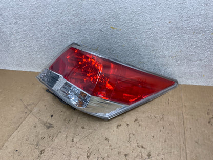 2008 to 2012 Honda Accord Sedan Tail light Right Passenger RH Side X2104 DW1