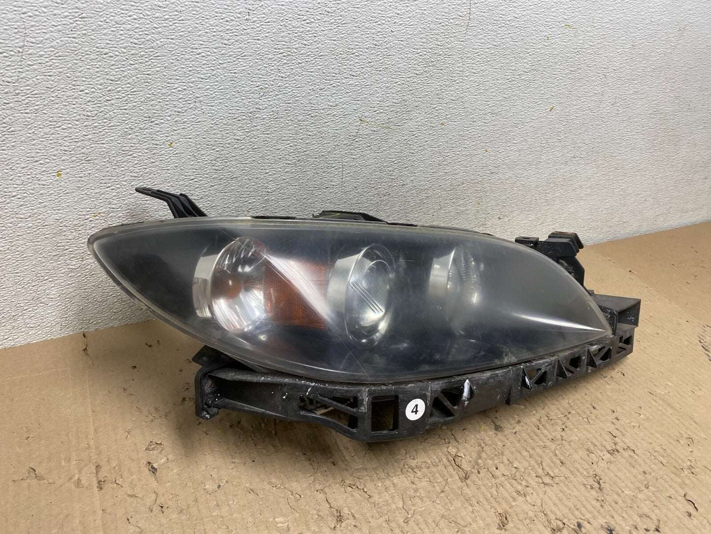 XENON 2004 to 2009 Mazda 3 Sedan Right Passenger Rh Side Headlight L6521 DW2