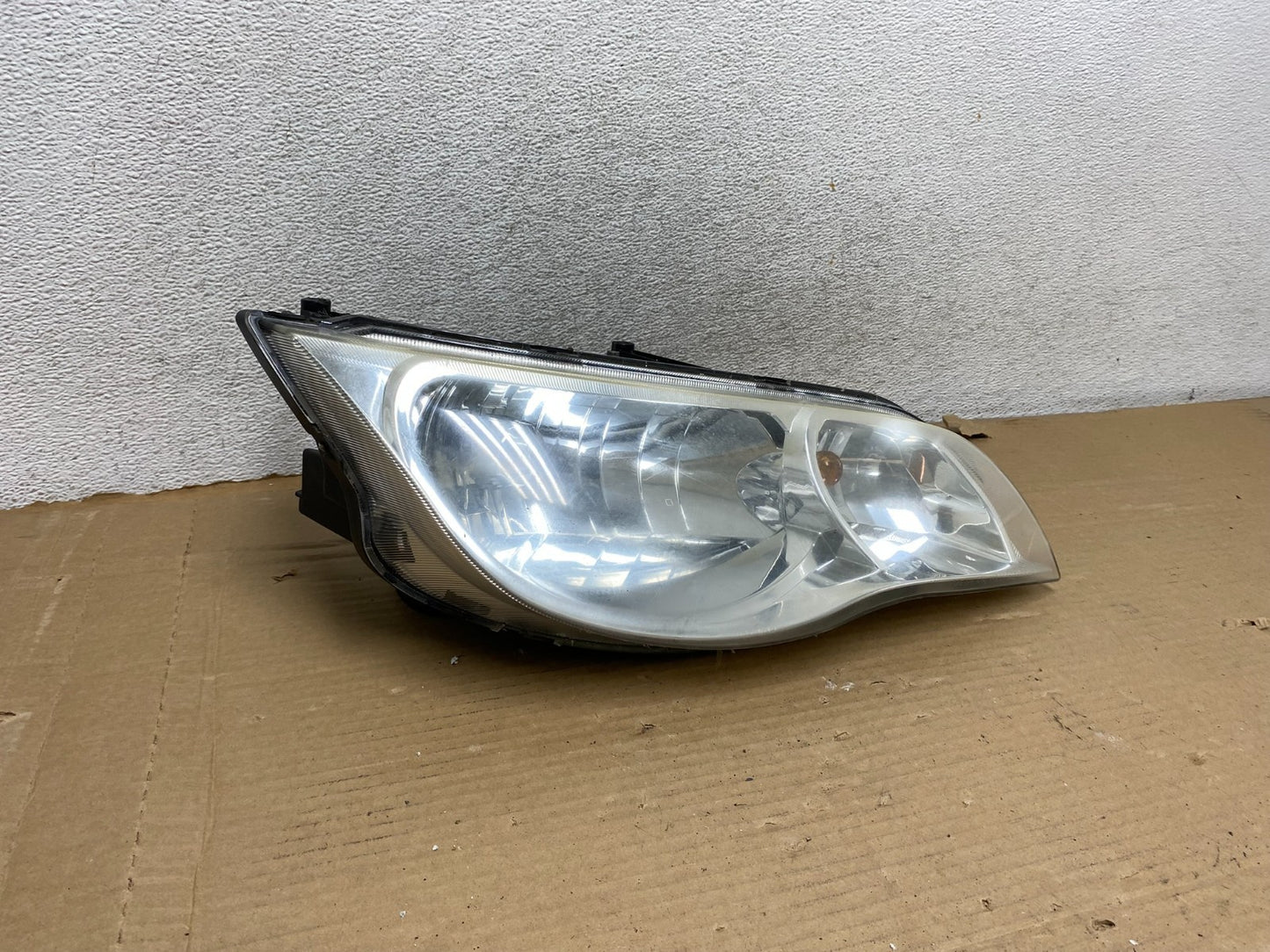 2003 to 2007 Saturn Ion Coupe Right Passenger Side Halogen Headlight AG8116 DW1
