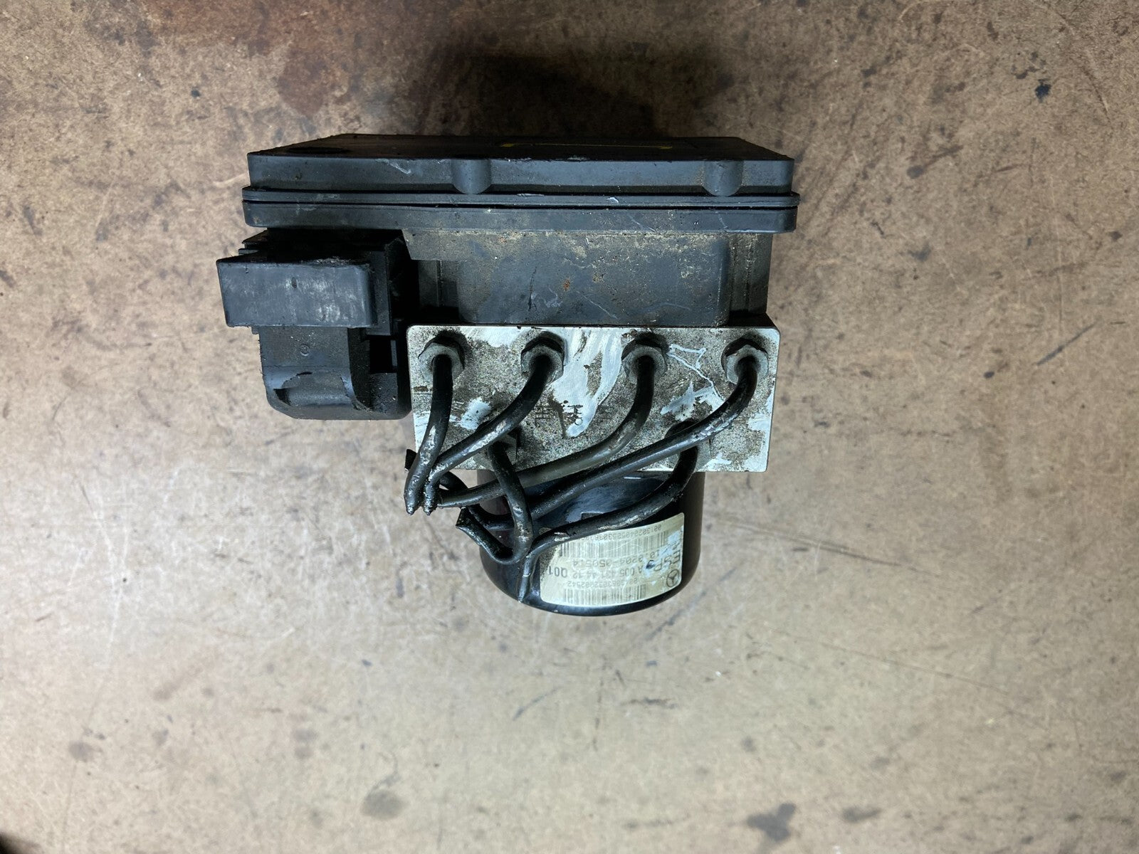 2005 - 2008 Mercedes CLK350 SLK350  ABS Anti Lock Brake Pump Module J5612 DG0