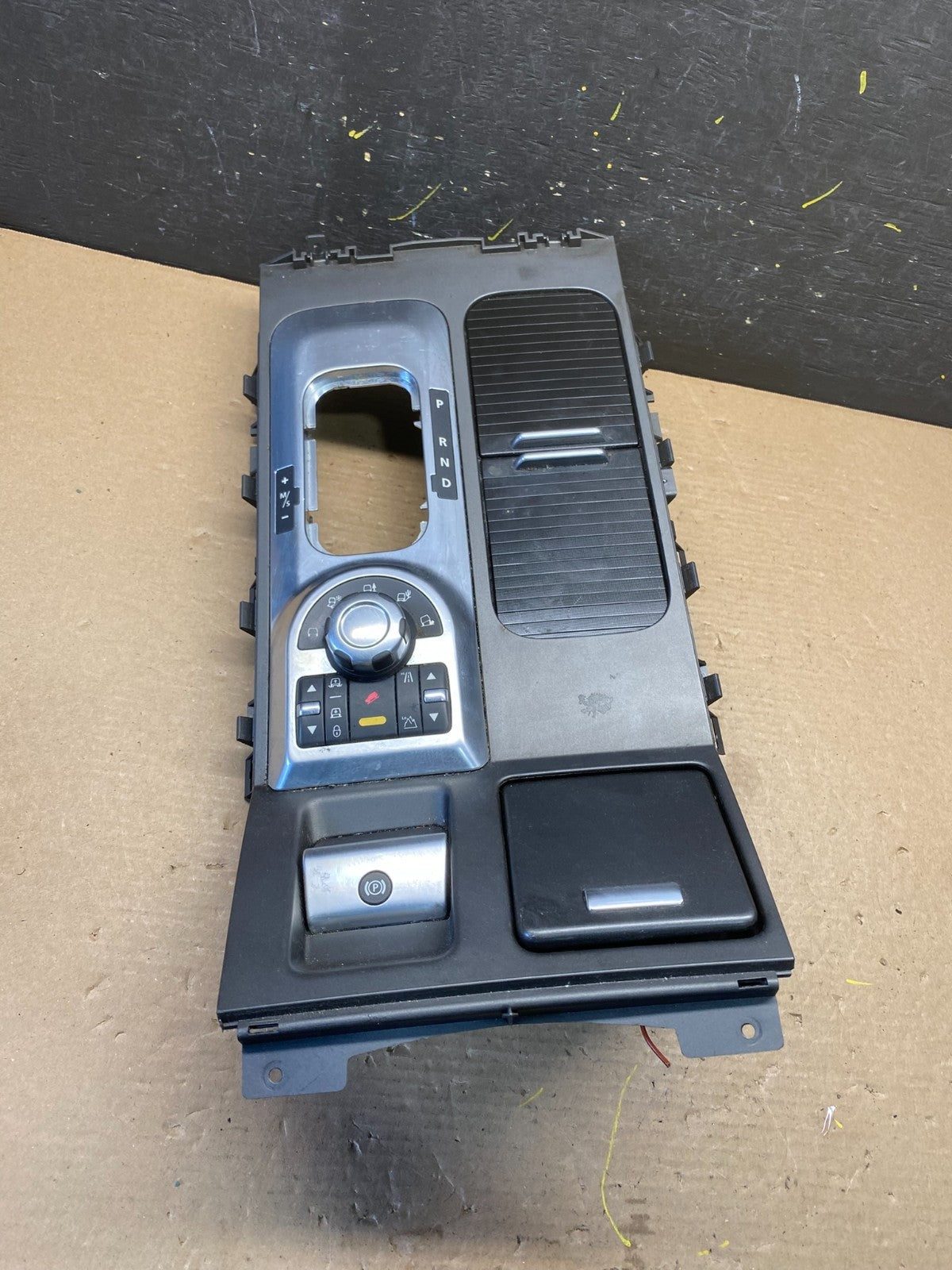 2007 to 2012 Land Range Rover Center Console Terrain Shifter Bezel s6560 DG0