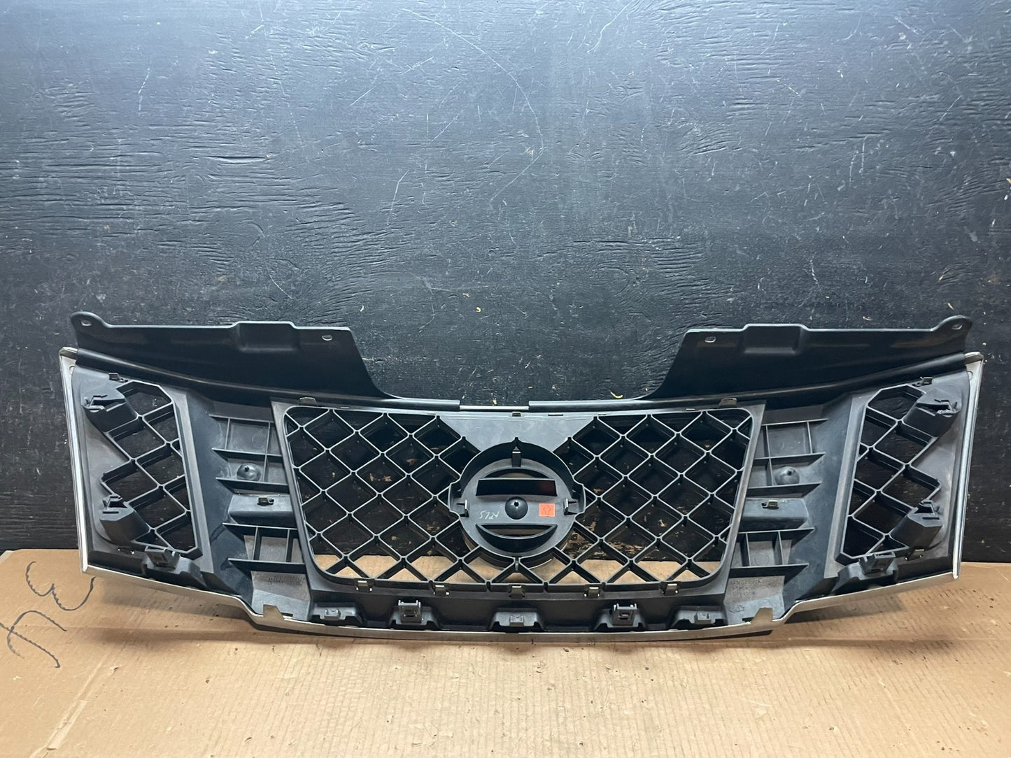 2008 to 2012 Nissan Pathfinder Front Upper Chrome Grill Grille OEM y1879 DG5