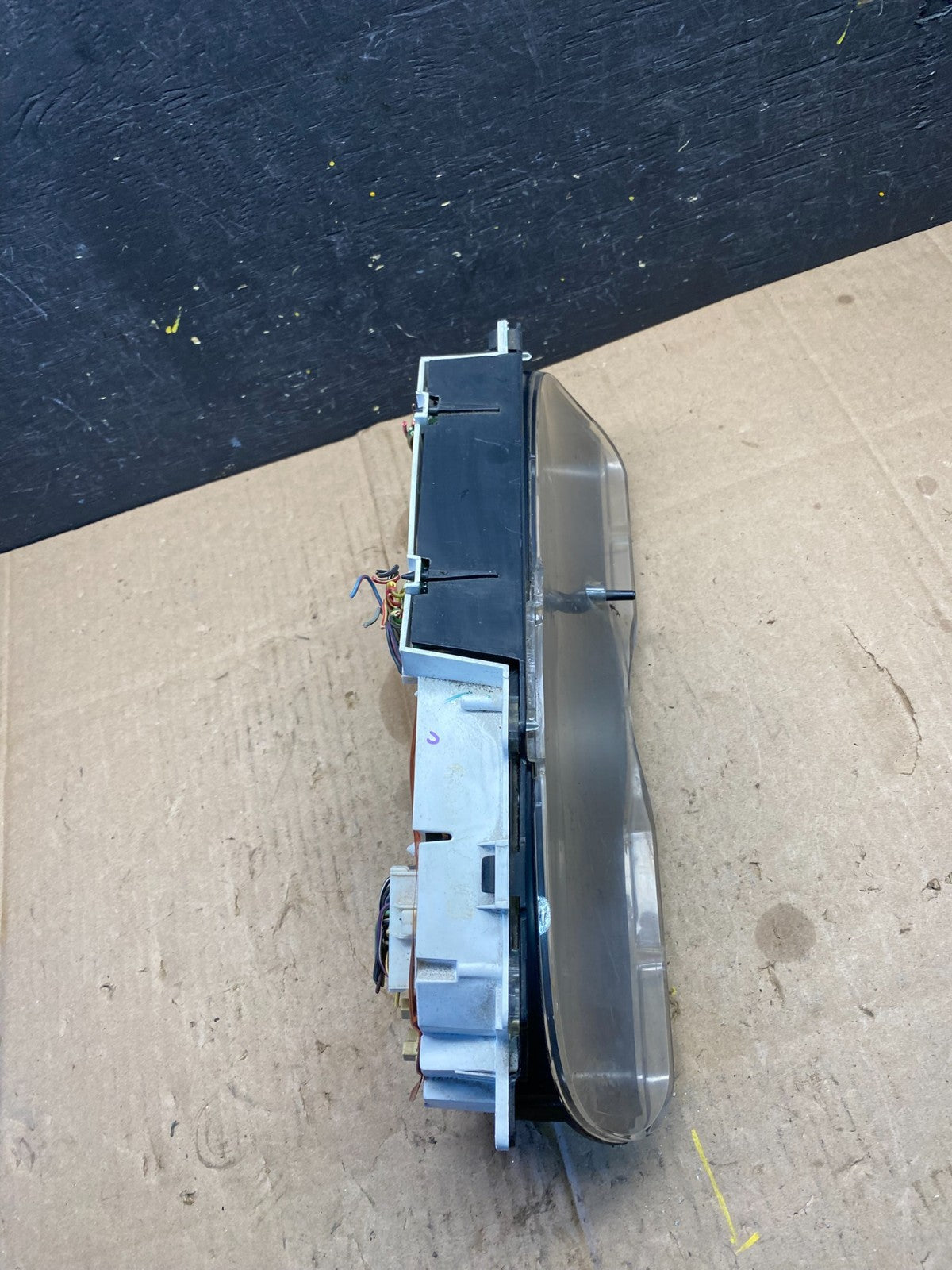 2001 - 2002 Ford Econoline E250 E350 Van Speedometer Instrument Cluster P0011 DG3