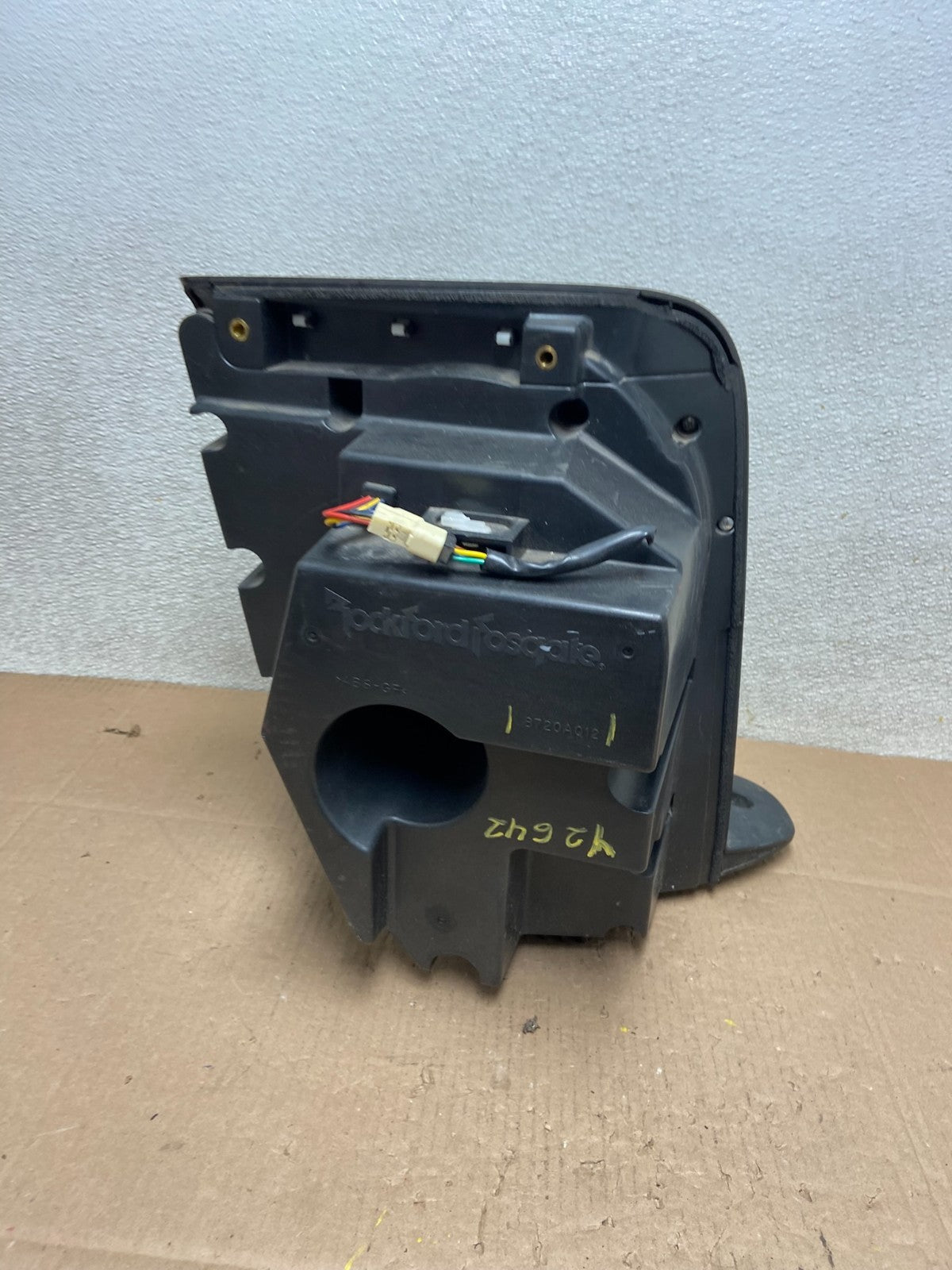 2007 to 2013 Mitsubishi Outlander Bass Subwoofer Sound Speaker Oem Y2642 DG4