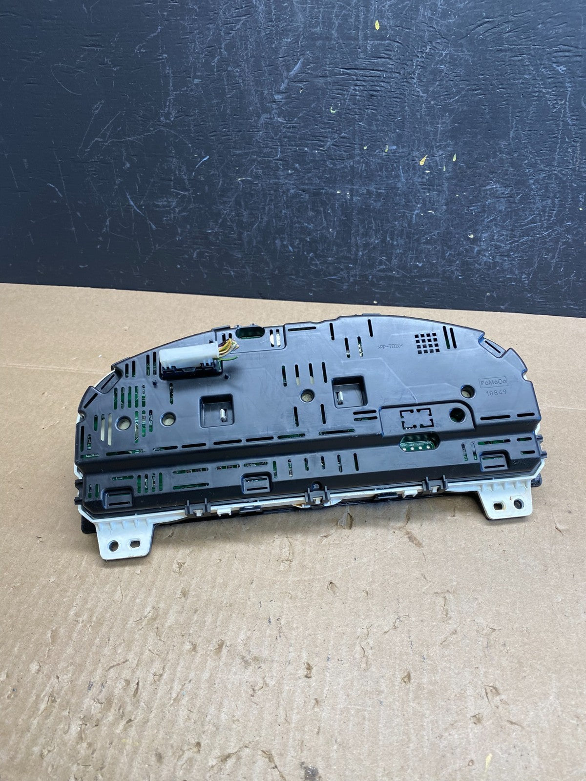 2011 to 2012 Ford Fusion Instrument Speedometer Gauge Cluster AC6464 DG5
