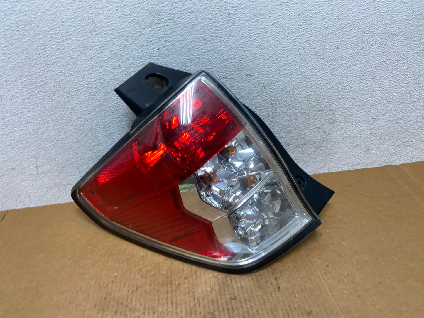 2009 - 2013 Subaru Forester Left Driver Lh Side Tail Light AE0676 LK0