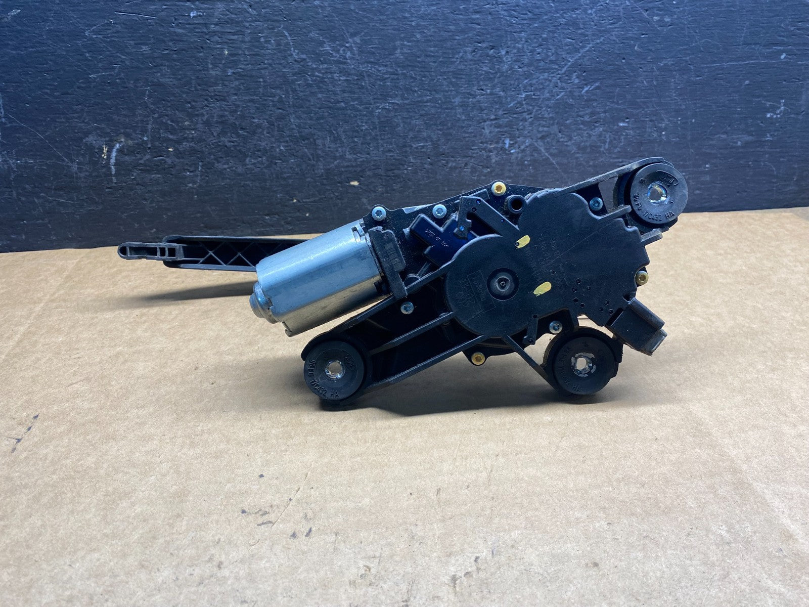 2012 to 2014 Ford Focus Rear Windshield Wiper Motor BV61-17K441-AA AD7502 DG5