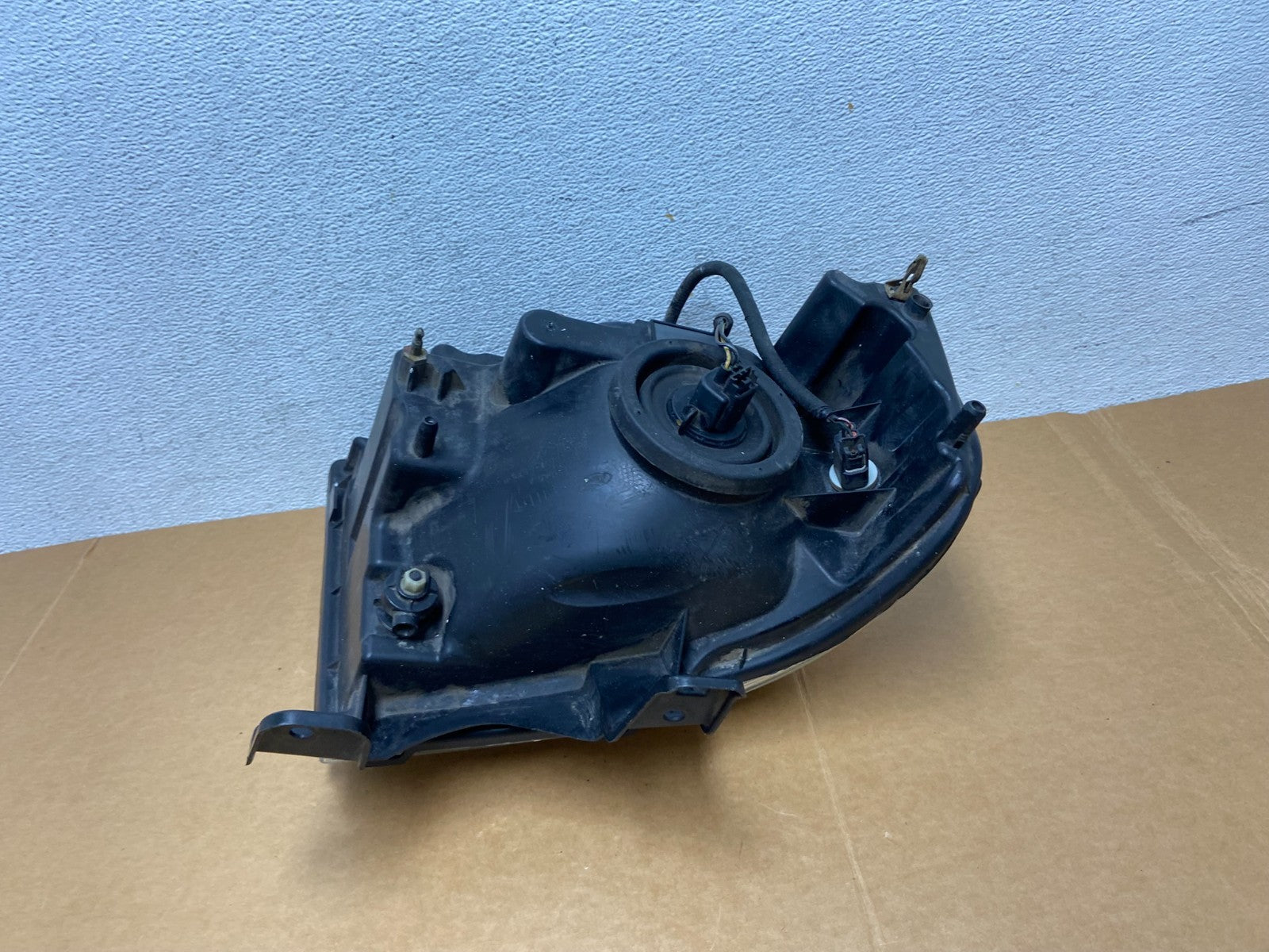 2007 - 2014 Ford Expedition Left Driver LH Side Headlight Halogen AD8872 DW6